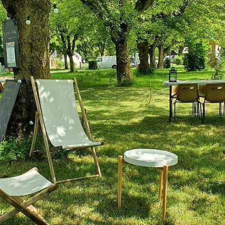 Cabane 2/3 Pers Au Camping Les Patis Nazelles-Negron Exterior photo